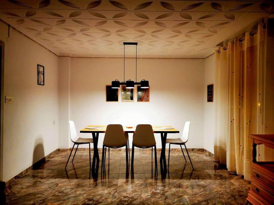 Great 4 Bedrooms In - Full - 120m2 Appartement